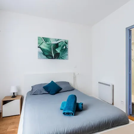 Le Musee 1, Cosy 2 Pieces Apartment *